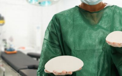Pros and Cons of Breast Implants